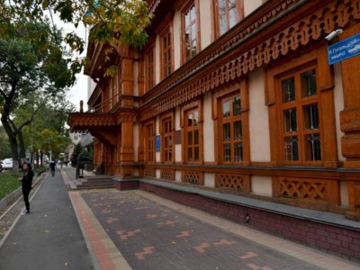 
                    Бакытжан Сагинтаев заявил об остановке застройки исторического центра Алматы
                