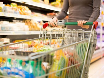 
                    Почти 60% на еду: говорит ли это о том, что казахстанцы стали жить хуже?
                