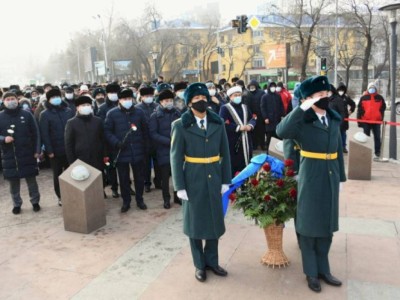 
                    Память жертв декабрьских событий 1986 года почтили в Алматы
                