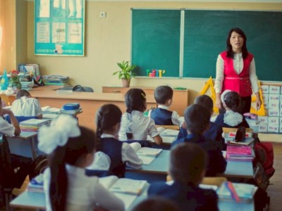 
                    Учителя Алматы получат положенные доплаты до 10 ноября
                