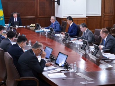 
                     Бектенов потребовал обеспечить стабильное водоснабжение аграриев и жителей южных регионов
                