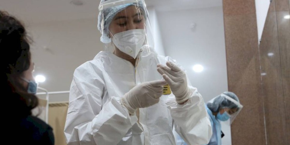 
                    Алматинцы могут получить третью дозу вакцины против COVID-19, чтобы повысить сниженную эффективность
                