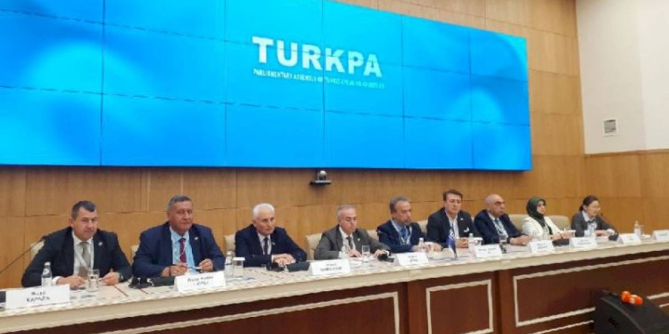 
                    Наблюдатели ТюркПА оценили ход референдума в Казахстане
                
