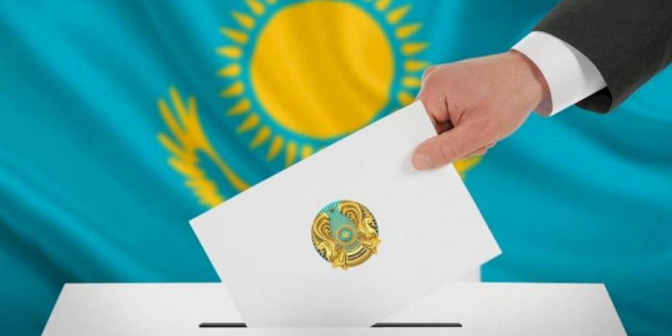 
                    Предварительные итоги: за поправки в Конституцию проголосовали 76,7% опрошенных
                