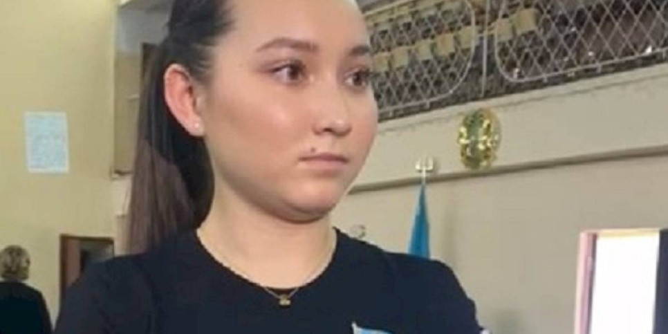 
                    Шахматистка Жансая Абдумалик проголосовала на референдуме
                