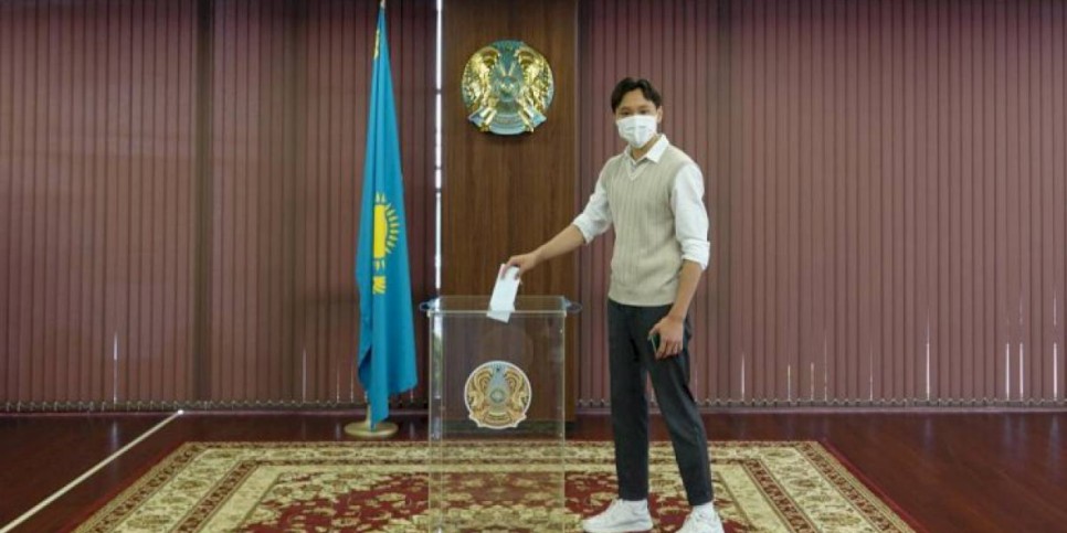 
                    Самым первым избирателем стал Алижан Салиев
                