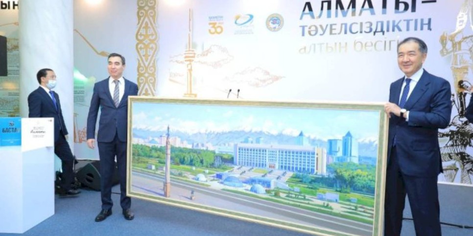 
                    Бакытжан Сагинтаев открыл выставку «Алматы – золотая колыбель Независимости»
                