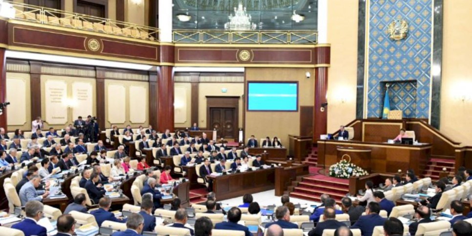 
                    Хроника Независимости. События 2000 года
                