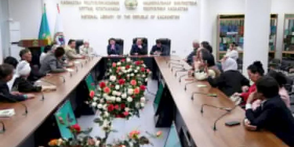 
                    Союз писателей Казахстана поддерживает инициативу проведения референдума
                
