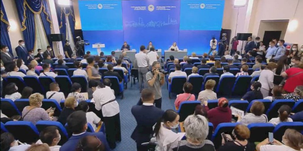 
                    Встреча акима Алматы Ерболата Досаева с жителями Жетысуского района – прямая трансляция
                