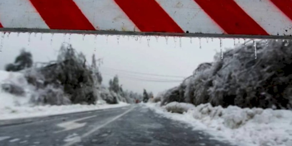 
                    Дороги закрыли в трех областях Казахстана
                