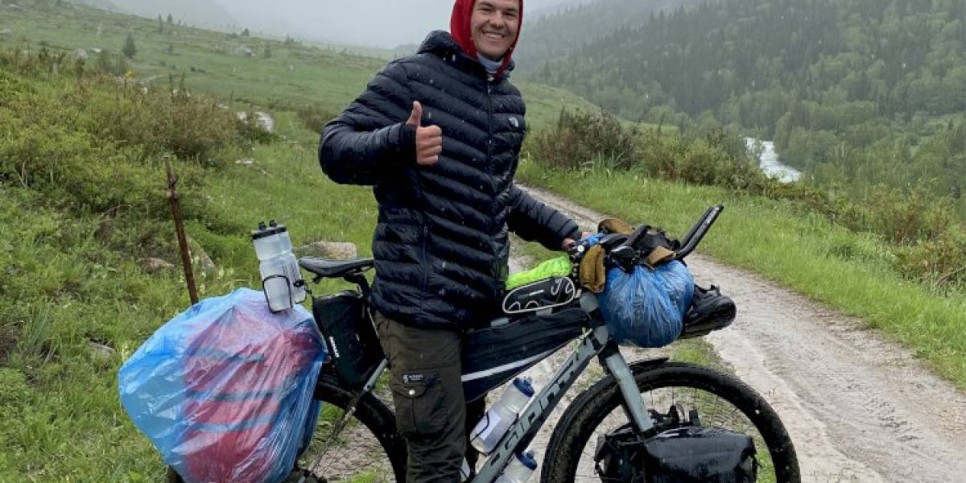 
                    Алматинец Даниил Искаков объехал на велосипеде весь Казахстан
                