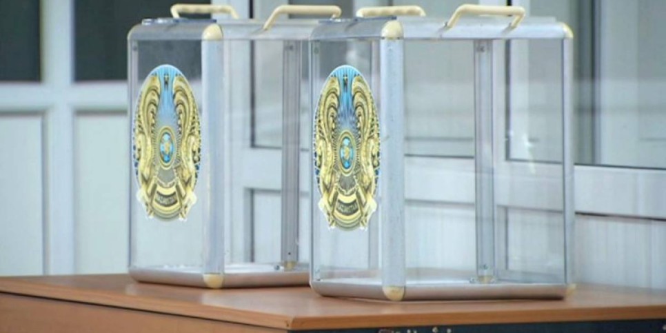 
                    Об образовании избирательных участков по Алмалинскому району города Алматы
                