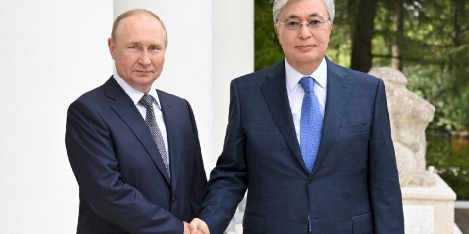 
                    Президент Казахстана провел переговоры с Президентом России
                