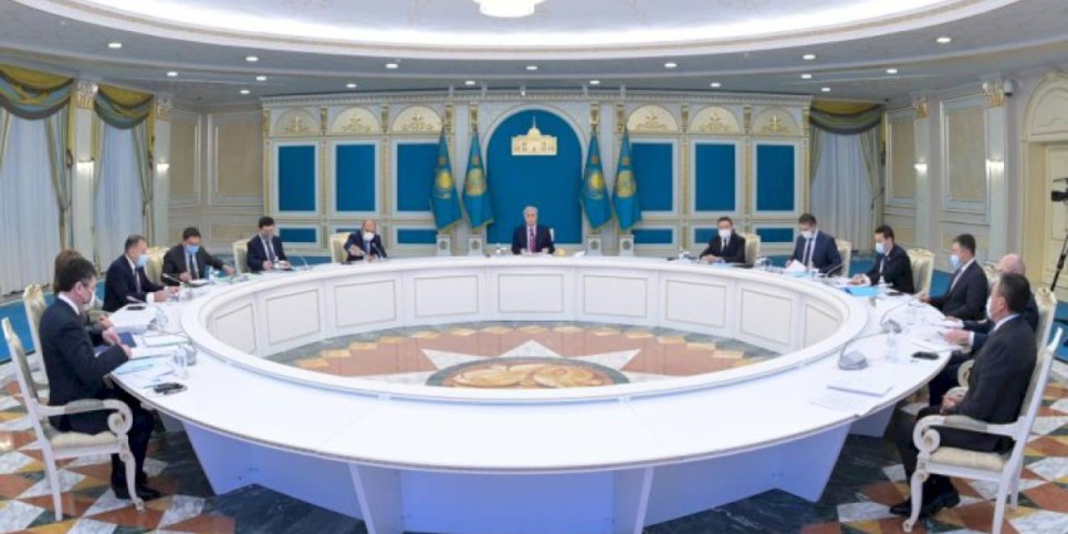 
                    Президент провел заседание Высшего совета по реформам
                