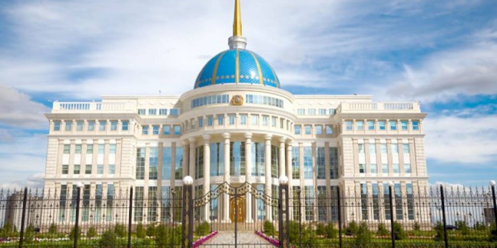 
                    Глава государства принял акимов ряда регионов
                