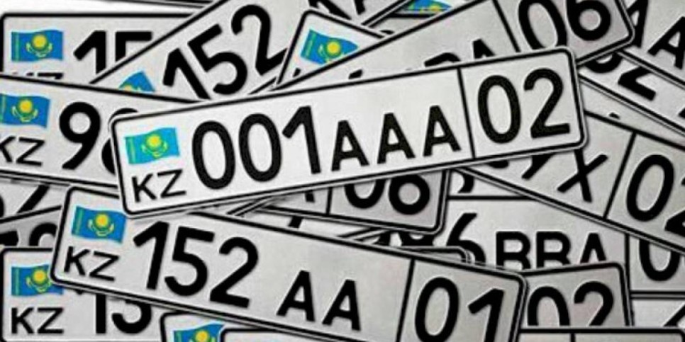
                    Автовладельцы из новых областей начали получать номера с собственным кодом региона
                
