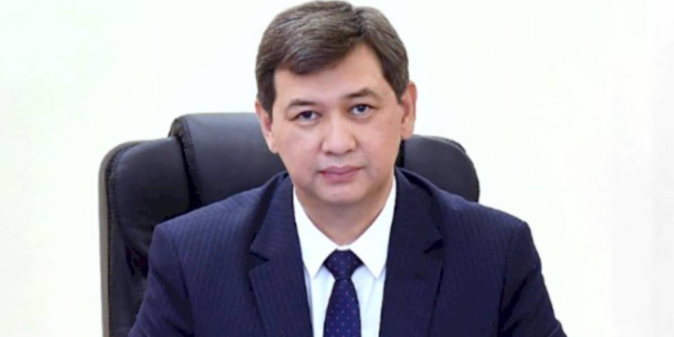 
                    Ерлан Киясов подписал постановление о поэтапном смягчении карантина
                
