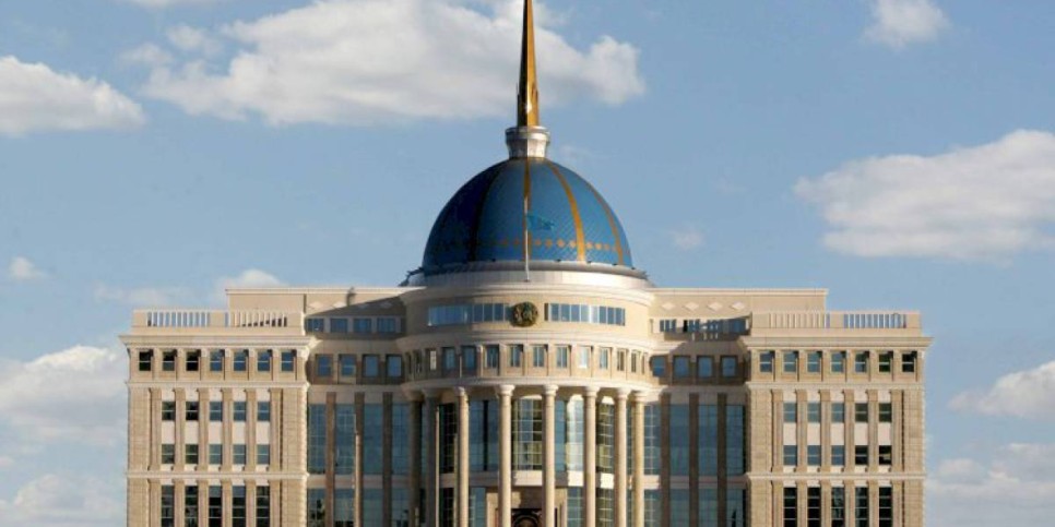 
                    Токаев присудил Госпремию в области литературы и искусства имени Абая
                