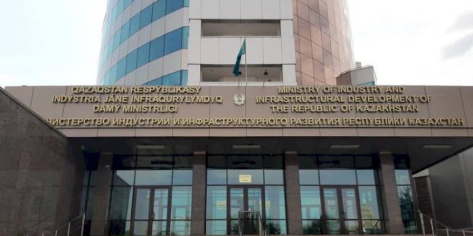 
                    В Мининдустрии РК прокомментировали слухи о покупке казахстанской военной техники британцами
                
