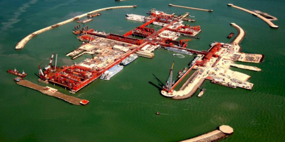 
                    На Кашагане остановлена добыча нефти
                