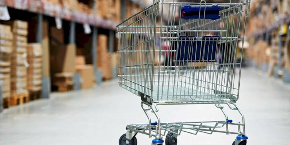 
                    Президент подверг критике работу правительства из-за цен на продукты
                