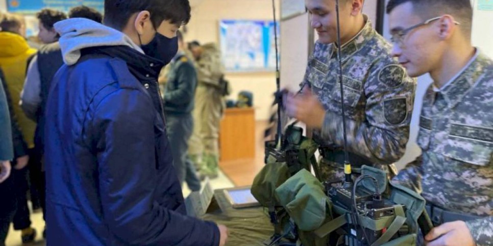 
                    Алматинские школьники узнали, как поступить в престижный Военно-инженерный институт
                