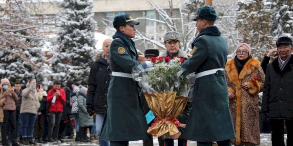
                    Военнослужащие Казахстана почтили память воинов-афганцев
                