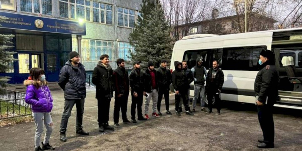 
                    Из Алматы на родину отправили 89 иностранцев из ближнего зарубежья
                