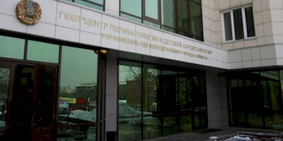 
                    Врачи из Алматы выходили ребенка весом 530 граммов
                