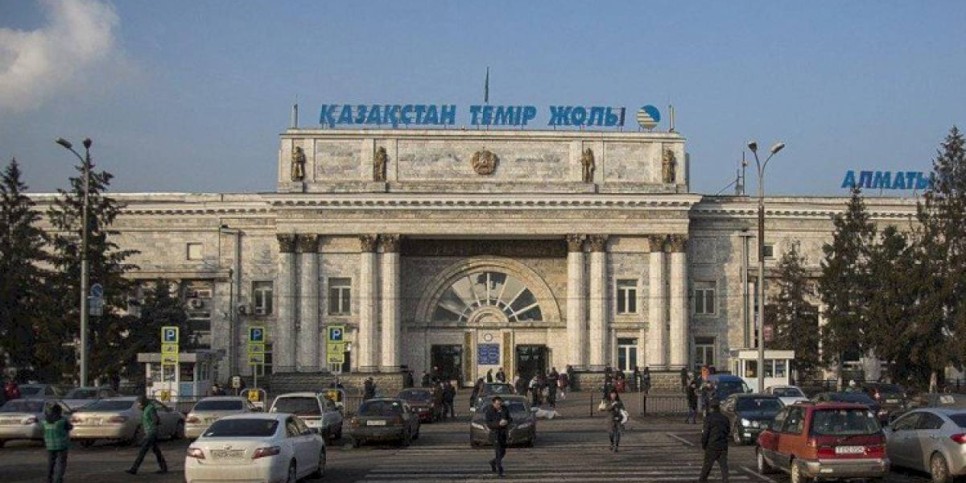 
                    В КТЖ просят пассажиров заранее проверять свой статус в Ashyq
                