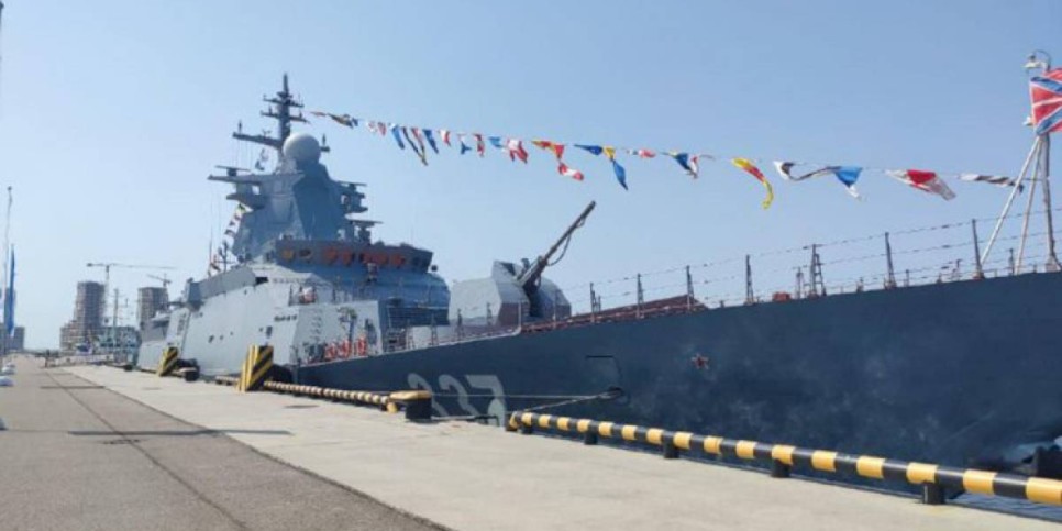 
                    Казахстанские моряки посетили международную выставку вооружения
                