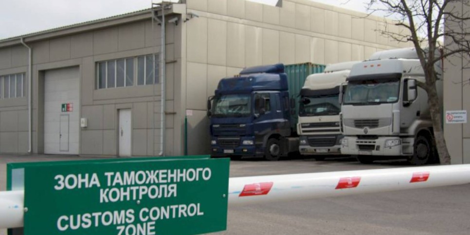 
                    Налоговиков отстранили от досмотра грузов на границе в Казахстане
                