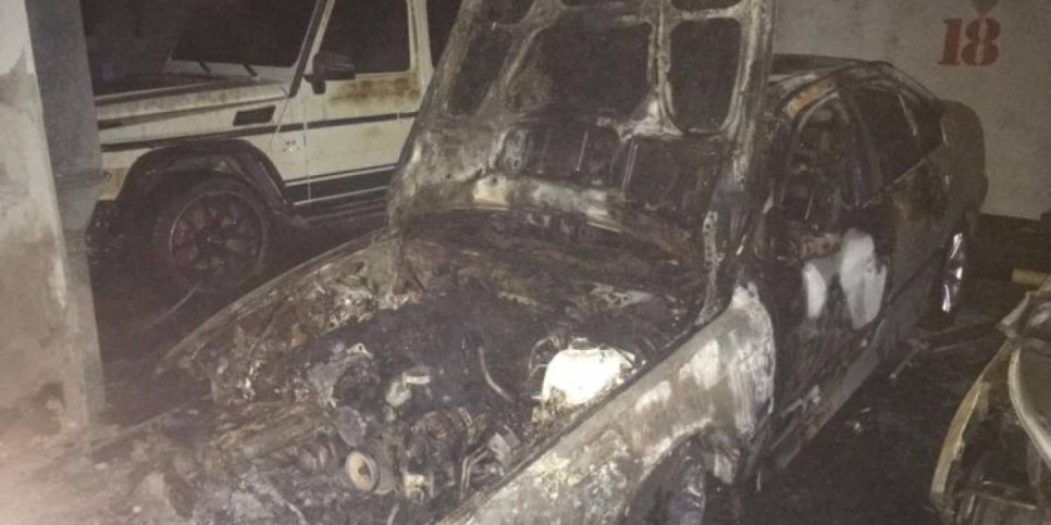 
                    Две машины сгорели в  подземном паркинге одного из ЖК Алматы
                