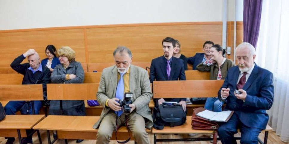 
                    Скончался известный казахстанский журналист Казис Тогузбаев
                