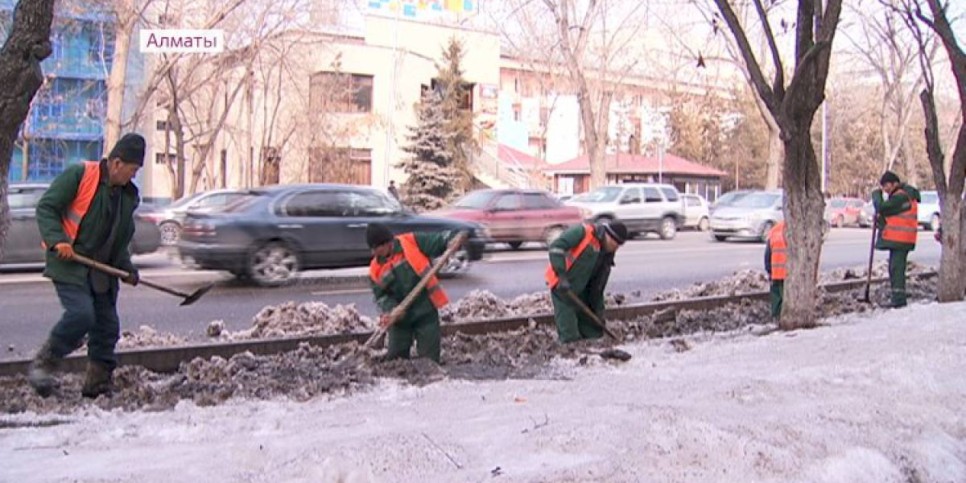 
                    В Алматы с начала года проведена очистка 987,9 км арычных сетей
                