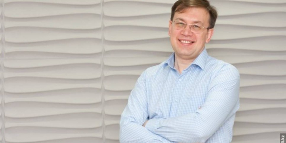 
                    Скончался известный казахстанский журналист Михаил Дорофеев
                
