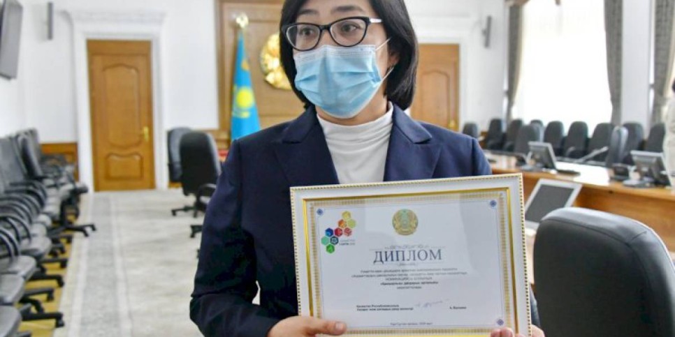 
                    В Алматы наградили участников IX Гражданского форума
                
