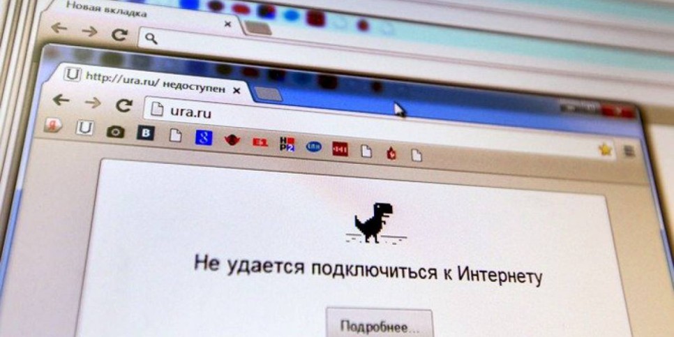 
                    Сельские школьники учатся на улице в Алматинской области
                