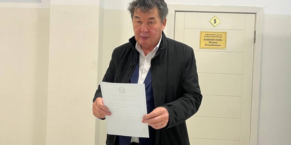 
                    Представители Союза писателей Казахстана участвуют в голосовании на референдуме в Алматы
                