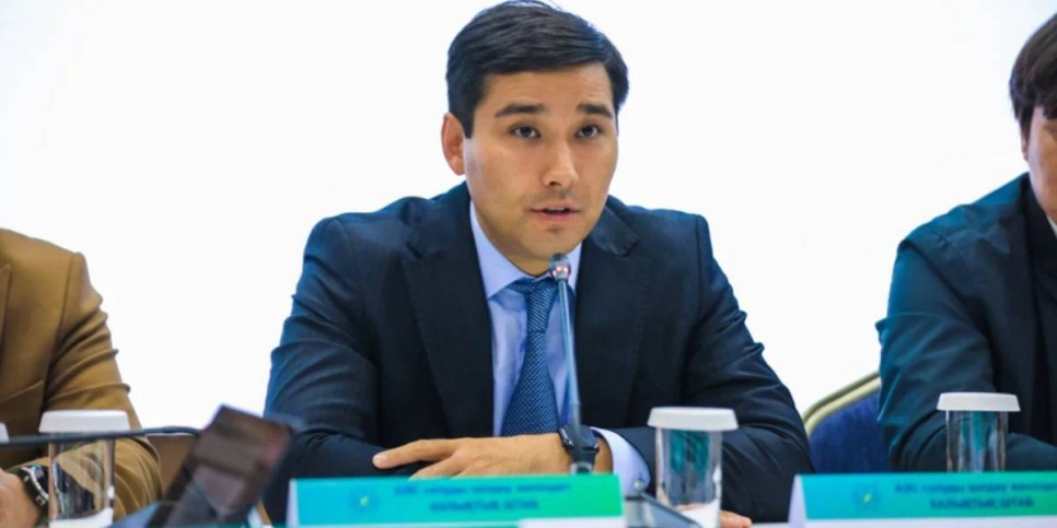 
                    Гумар Сергазин: Маленькие поселки вокруг АЭС превращаются в крупные города, то же самое произойдет и с Улкен
                