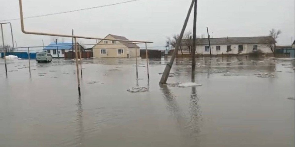 
                    Какую воду нужно использовать жителям во время паводка, рассказали в Минздраве РК
                