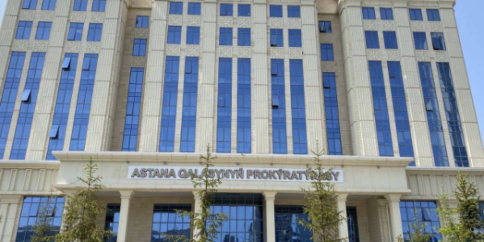 
                    Пациент скончался после обращения к нетрадиционной медицине: лечивший астанчанин осужден
                