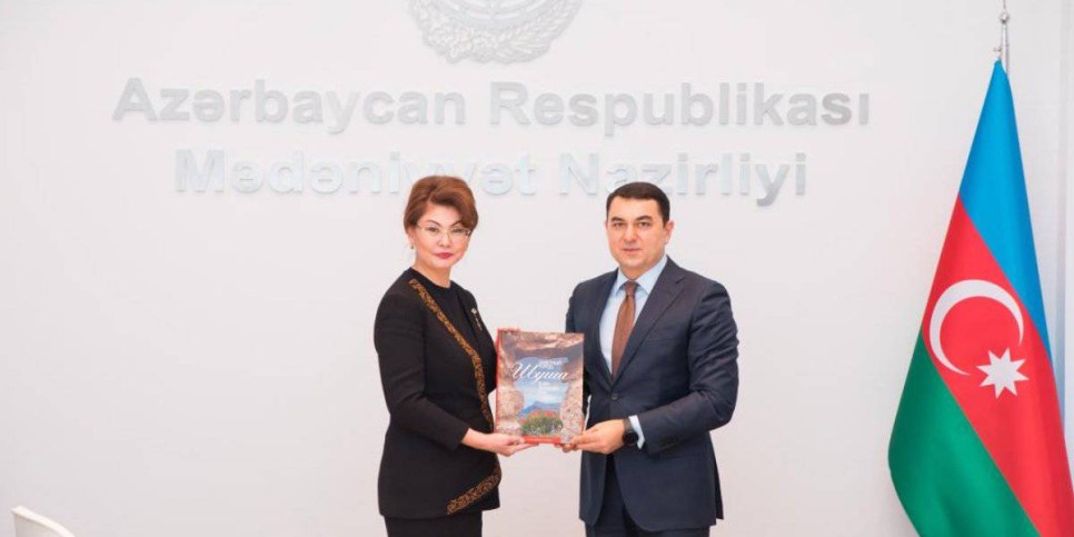 
                    Министры культуры Казахстана и Азербайджана обсудили вопросы сотрудничества
                