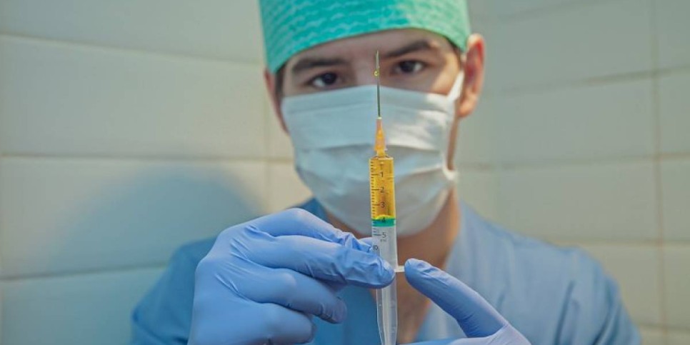 
                    Еще одна вакцина против COVID-19 одобрена ЕС
                
