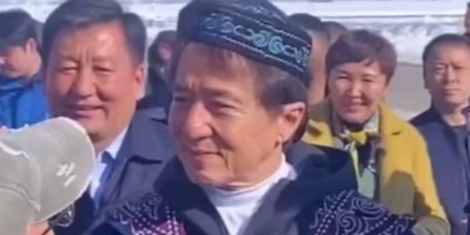 
                    Джеки Чан спел песню на казахском языке
                