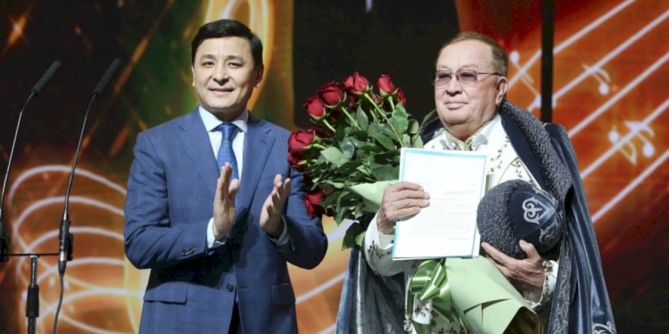 
                    Ученик Тлендиева: Алтынбеку Коразбаеву исполнилось 75 лет
                