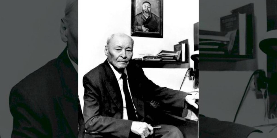
                    Сохранение ценностей: Мухамедхан Сейткулов и Каюм Мухамедханов – хранители традиций Алаша и наследия Абая
                