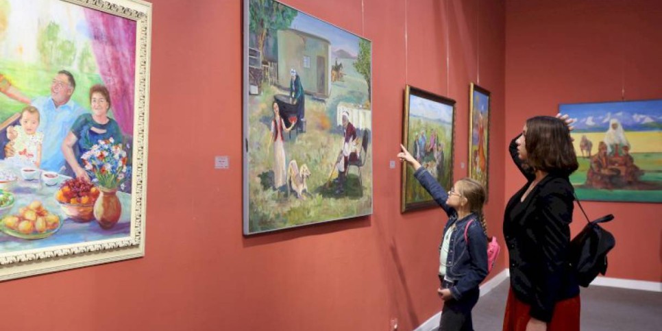 
                    В Almaty Gallery торжественно завершилась выставка, приуроченная ко Дню семьи
                