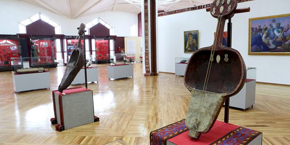 
                    Звуки вечности
                